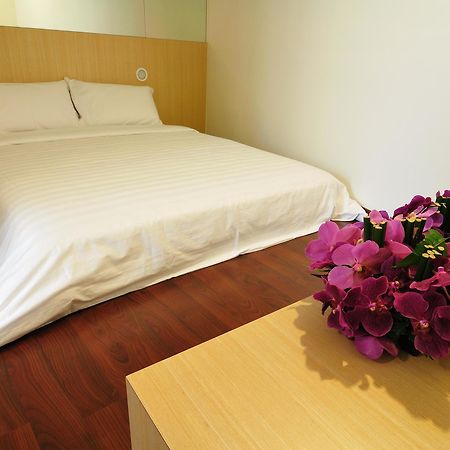 Phoenix Hotel Куала-Лумпур Екстер'єр фото