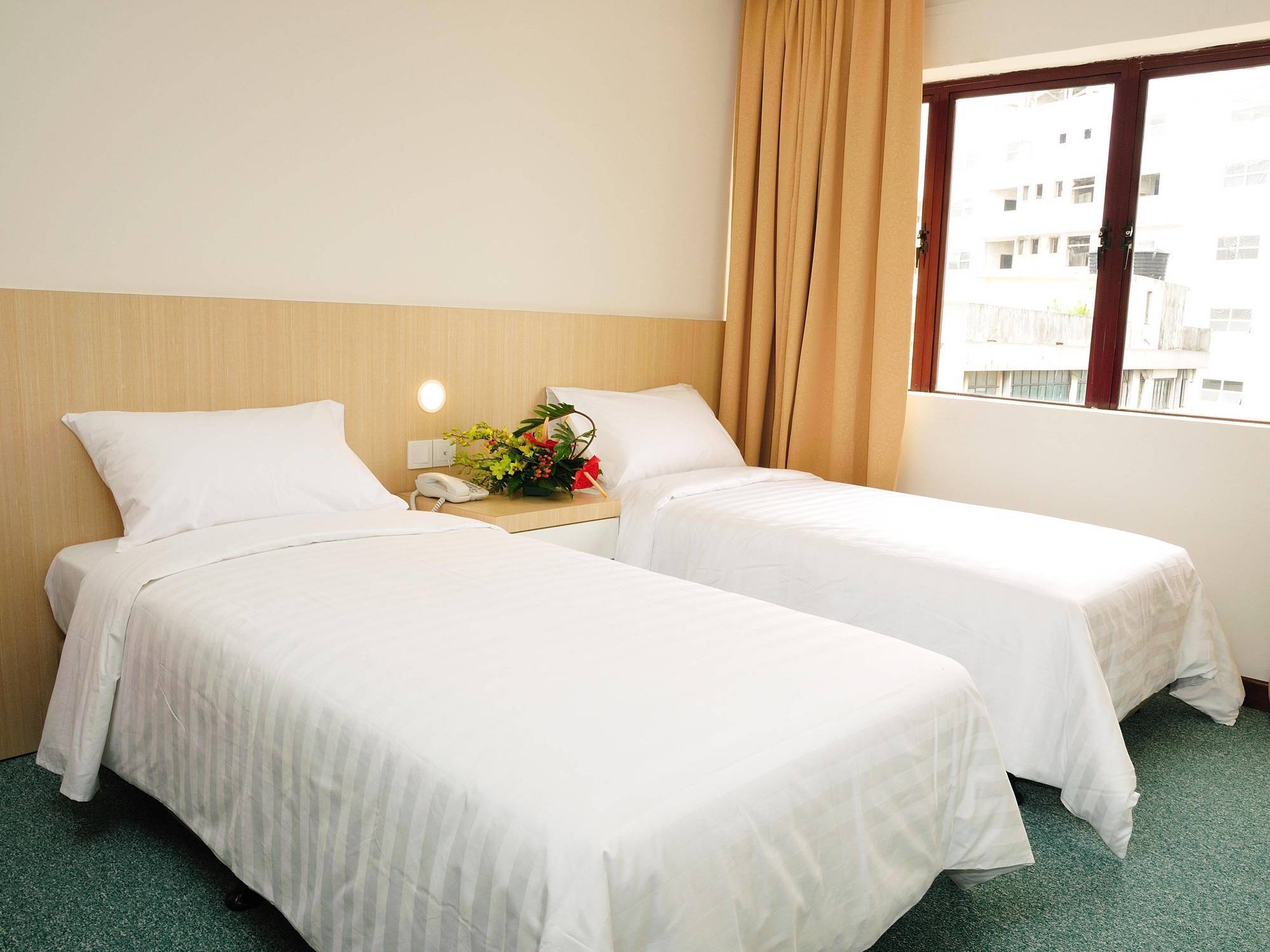 Phoenix Hotel Куала-Лумпур Екстер'єр фото